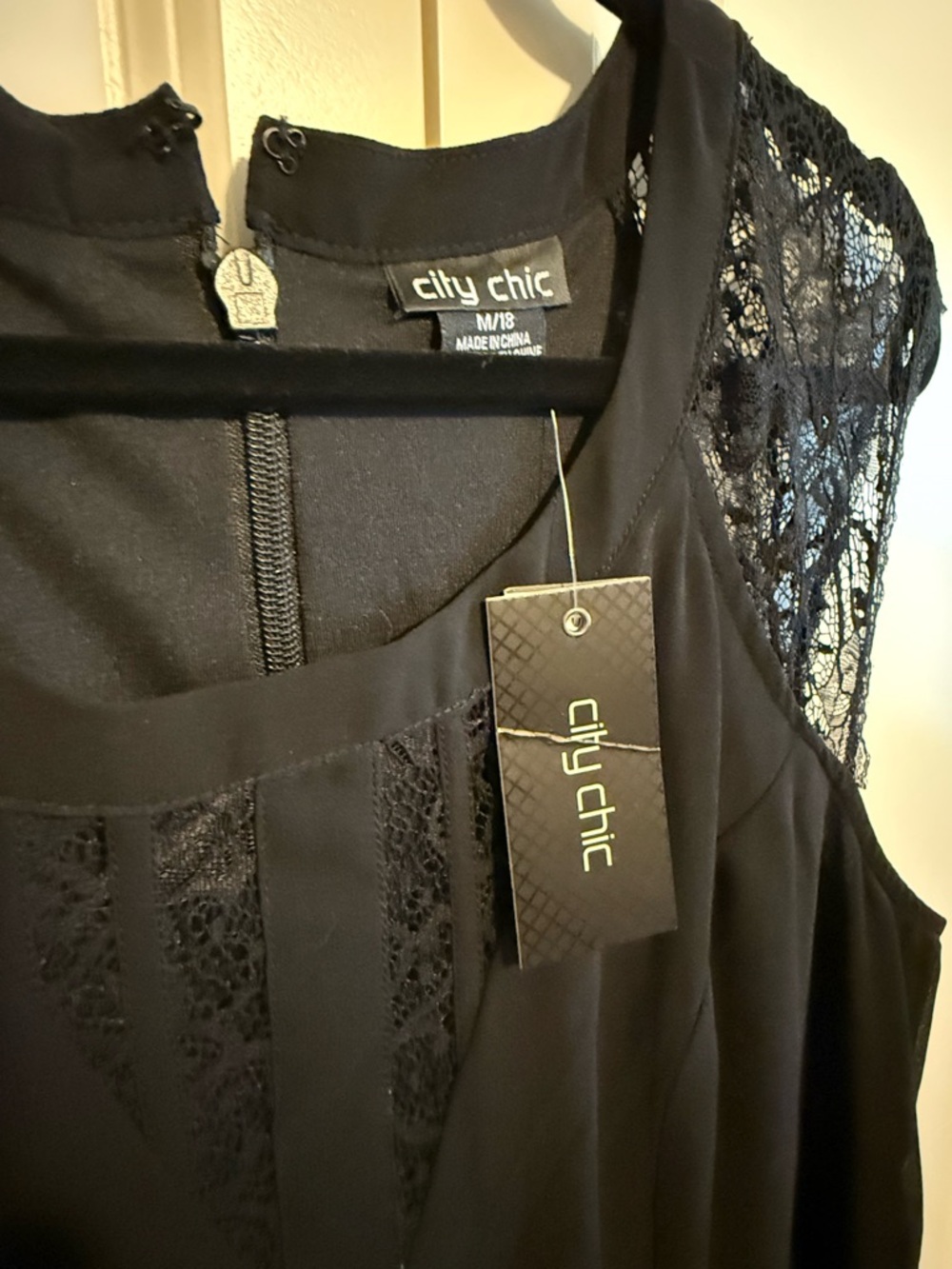 City Chic Black Lace Panel Dress - Picture 2 of 4